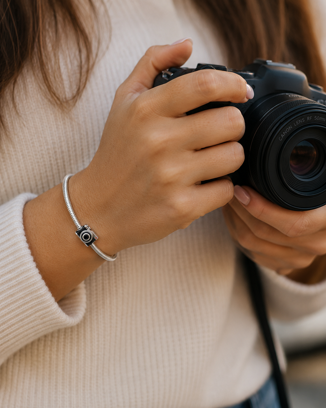 Sterling Silver Photographer Camera Charm with Gift Box. For Charm Bracelets or Necklaces